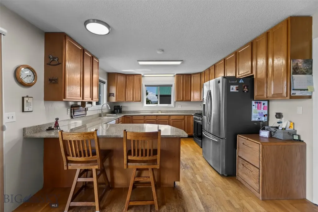21 Mcpherson Lane Wilsall MT 59086