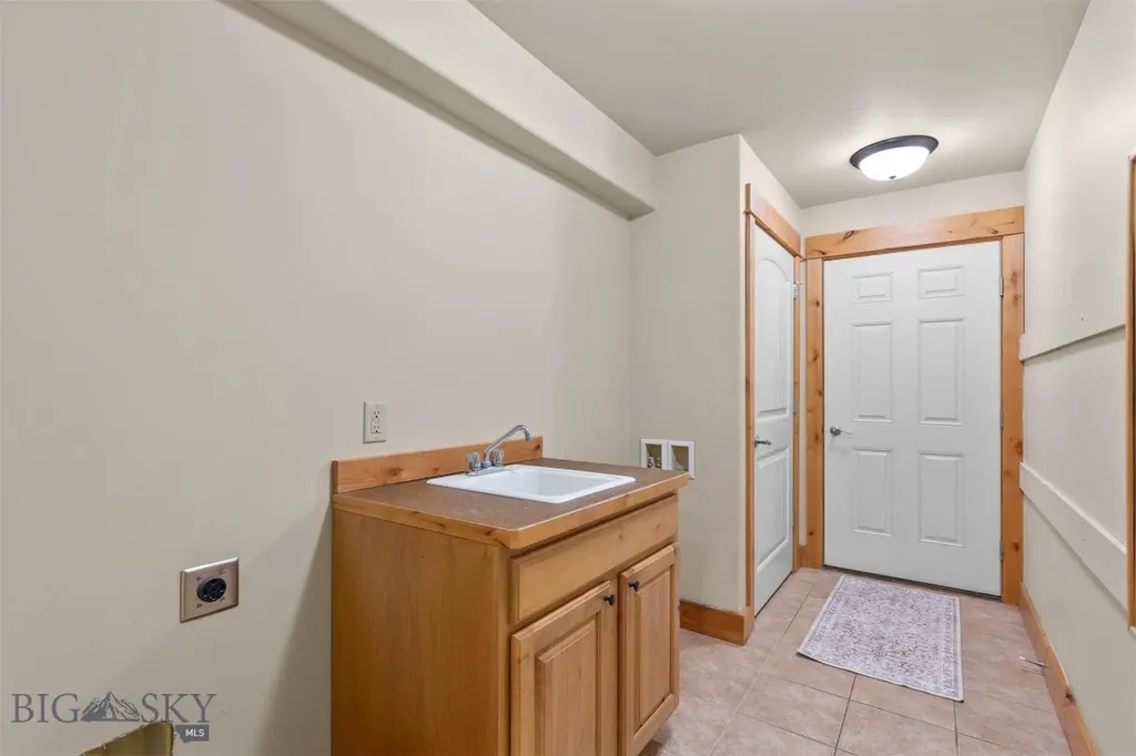 986 Flanders Creek Bozeman MT 59718