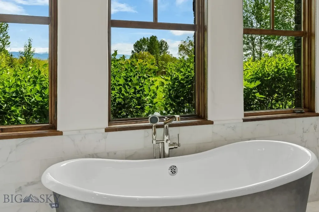 100 Farm View Lane Bozeman MT 59715