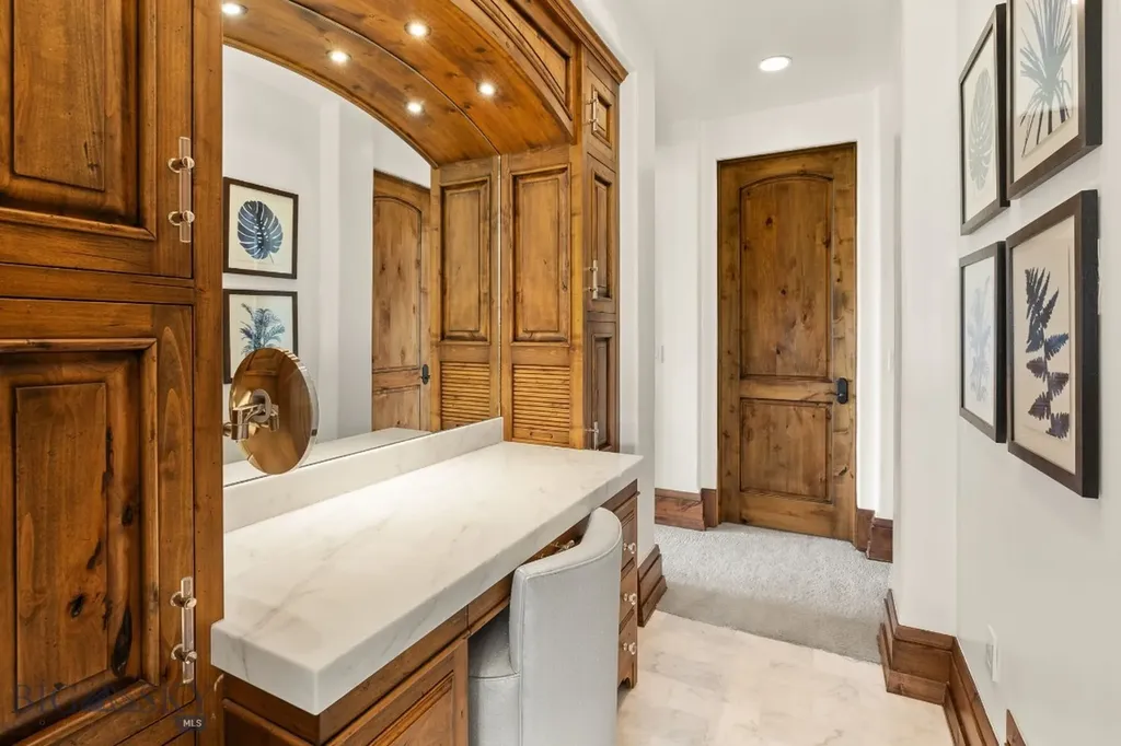 100 Farm View Lane Bozeman MT 59715