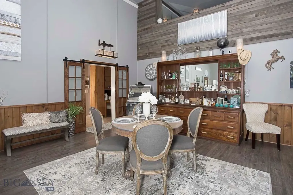 7734 Us Highway 212 Roberts MT 59070