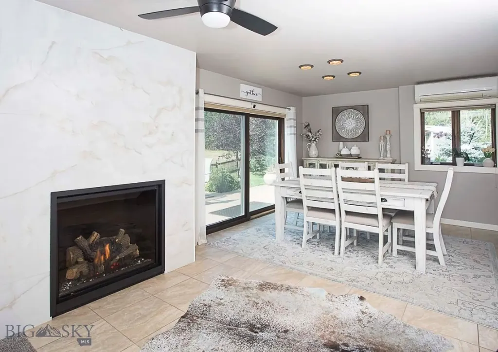 7734 Us Highway 212 Roberts MT 59070