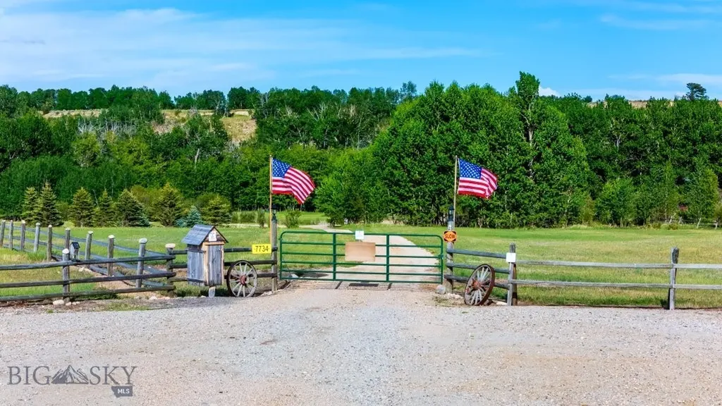 7734 Us Highway 212 Roberts MT 59070