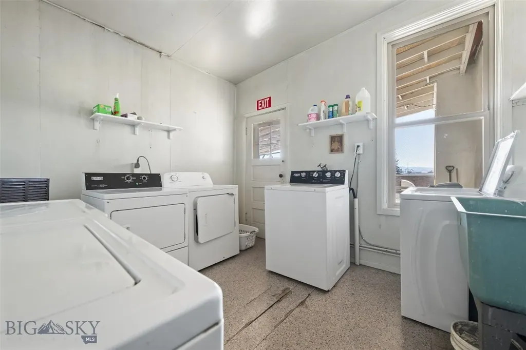 124 E Commercial Avenue Anaconda MT 59711
