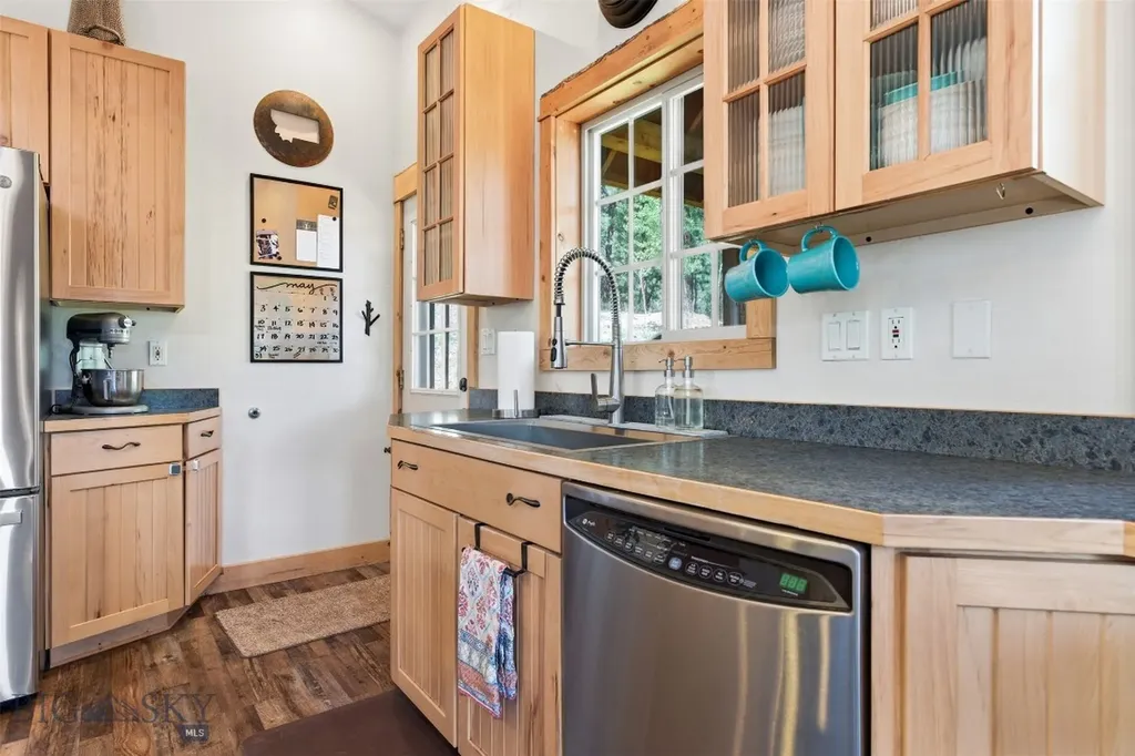 24 Forrest Jefferson City MT 59638