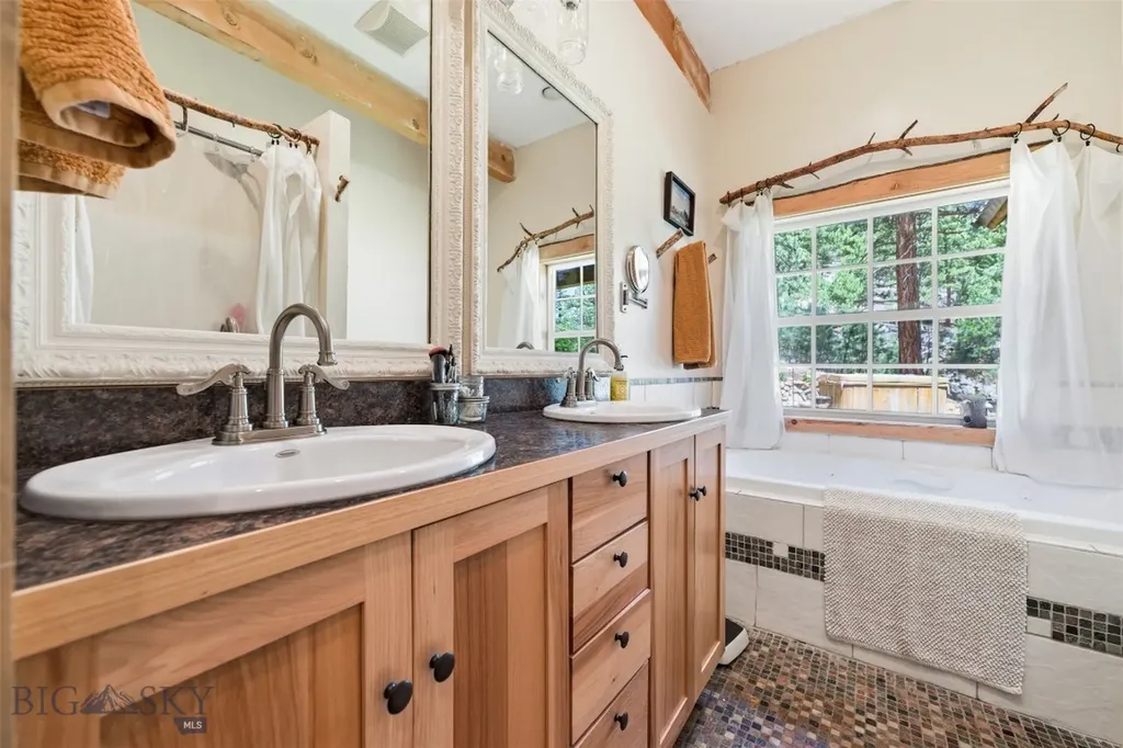 24 Forrest Jefferson City MT 59638
