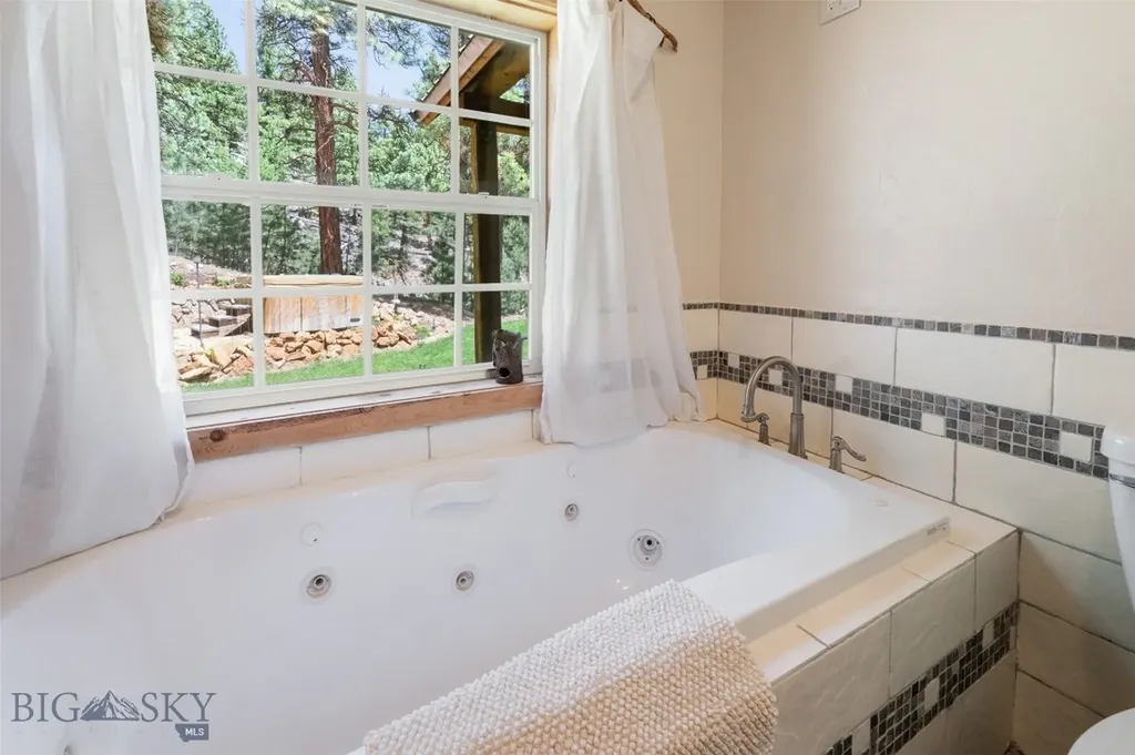 24 Forrest Jefferson City MT 59638