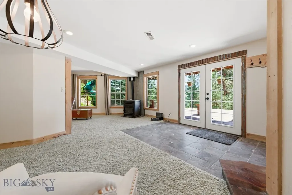 24 Forrest Jefferson City MT 59638