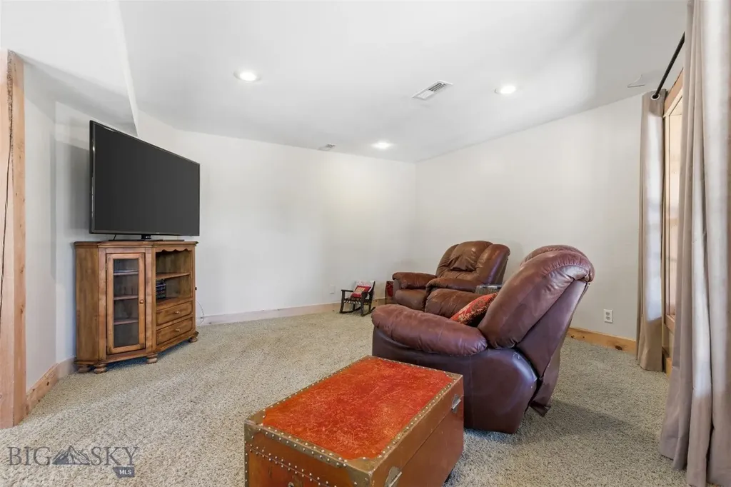 24 Forrest Jefferson City MT 59638