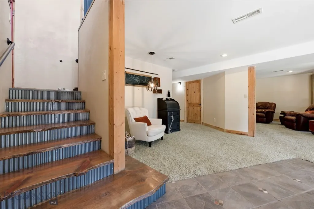 24 Forrest Jefferson City MT 59638