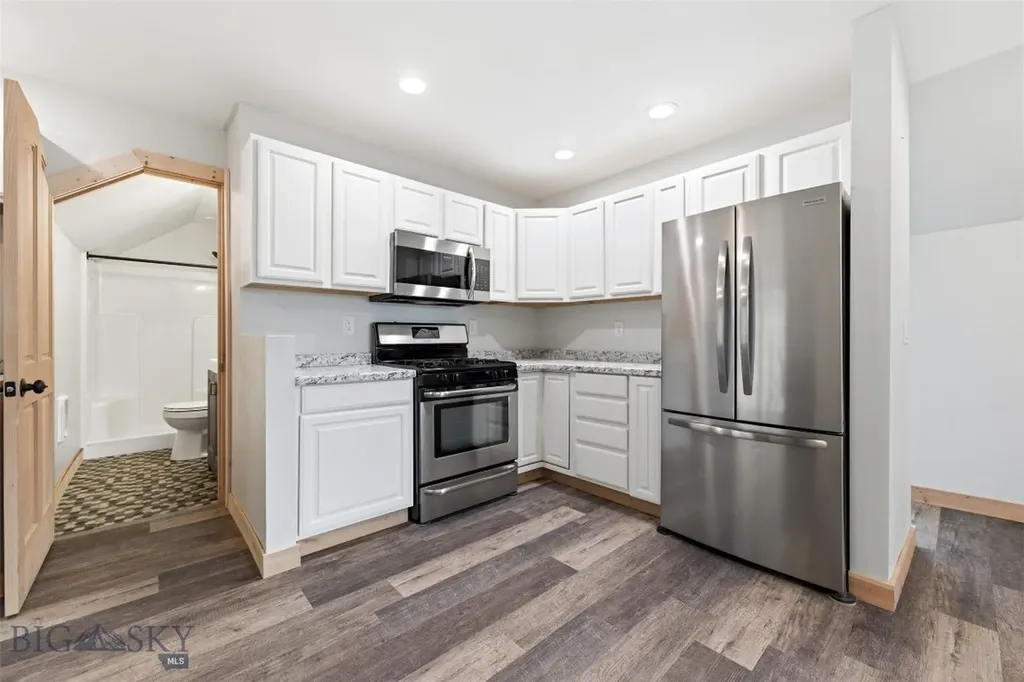 24 Forrest Jefferson City MT 59638