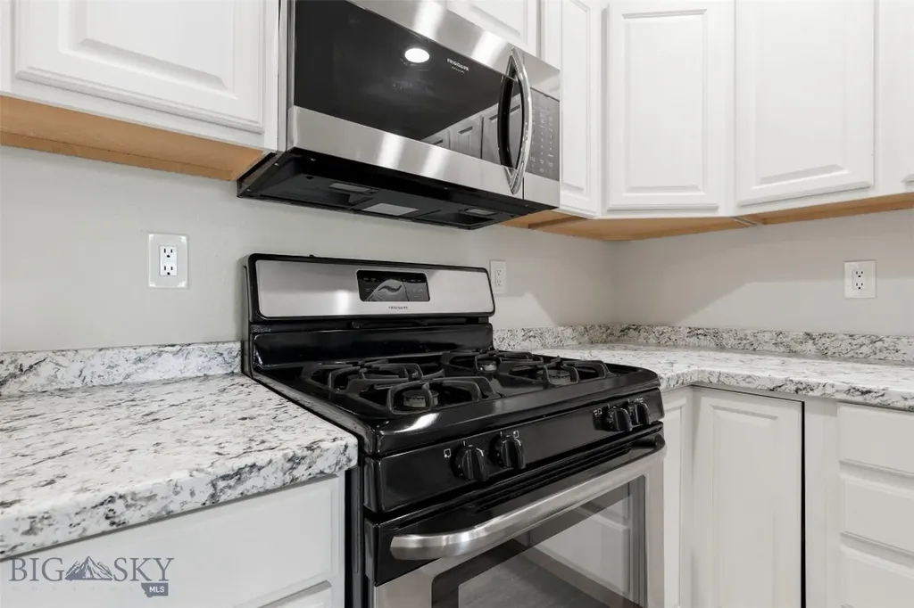 24 Forrest Jefferson City MT 59638