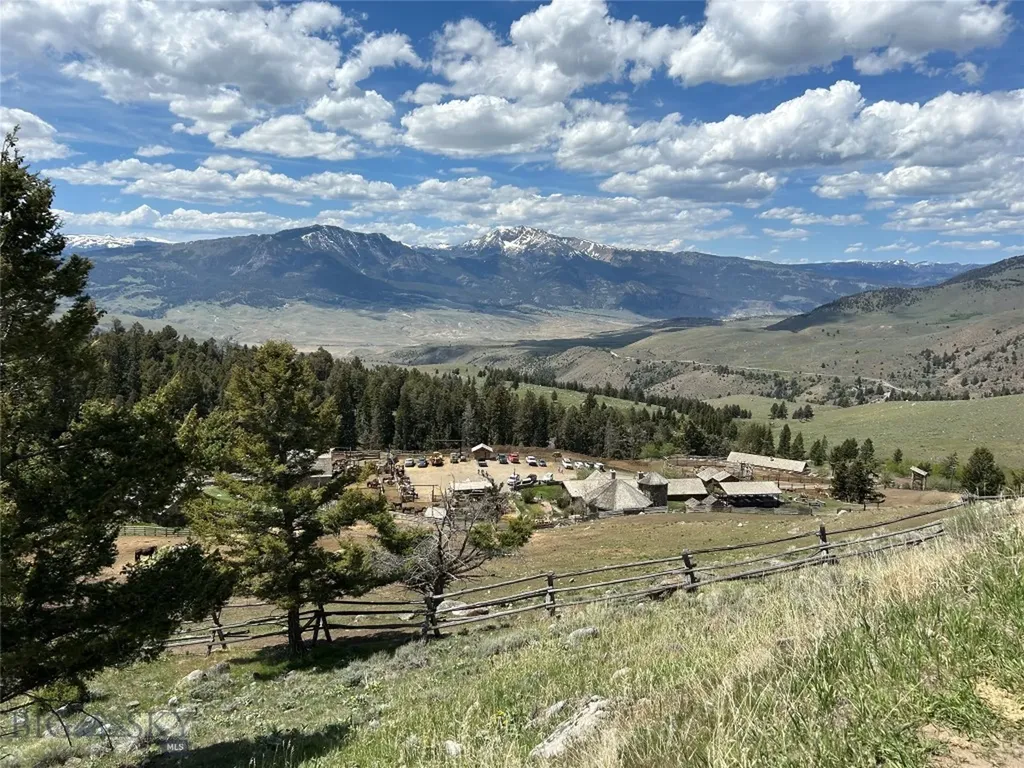 384 Crevice Road Jardine MT 59030