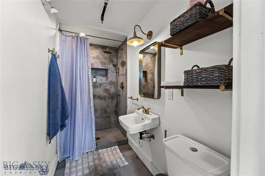 114 E Main Manhattan MT 59741