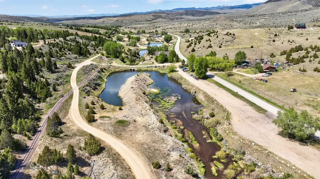 409 W Cover Street Virginia City MT 59755