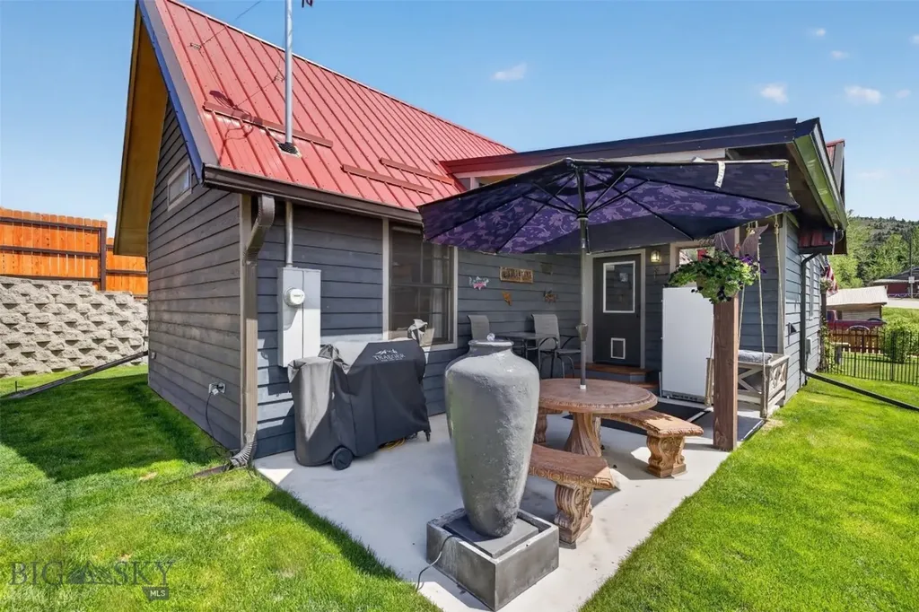 409 W Cover Street Virginia City MT 59755