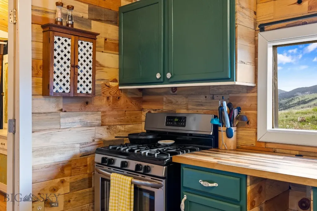 1435 Lone Wolf Trail Three Forks MT 59752