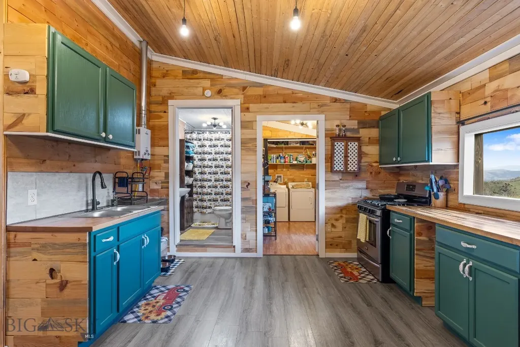 1435 Lone Wolf Trail Three Forks MT 59752