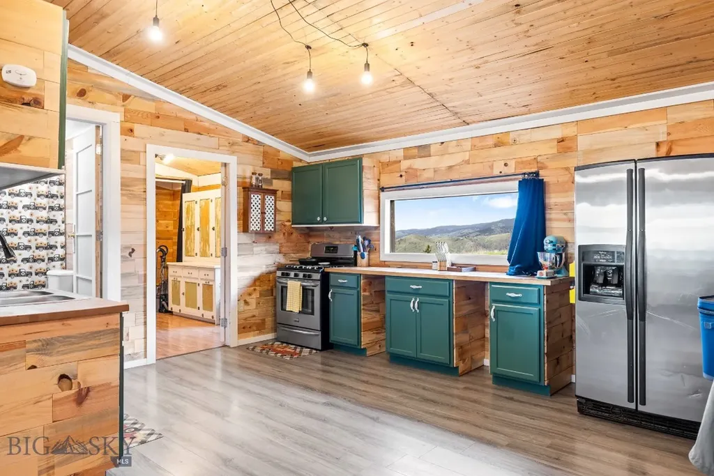 1435 Lone Wolf Trail Three Forks MT 59752