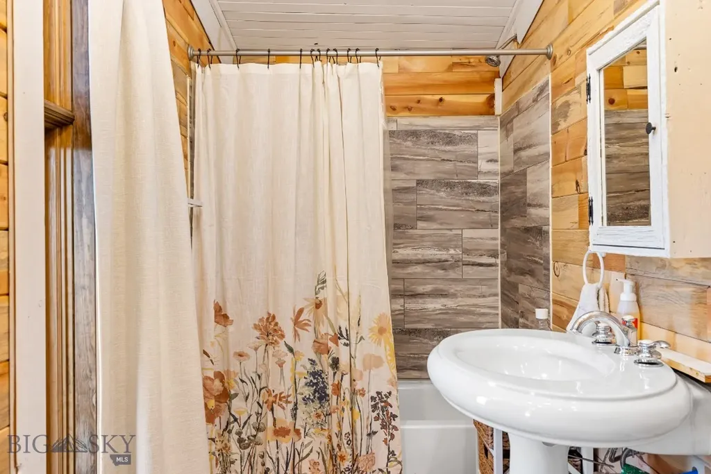 1435 Lone Wolf Trail Three Forks MT 59752