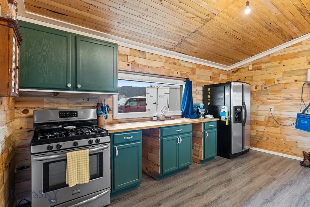 1435 Lone Wolf Trail Three Forks MT 59752