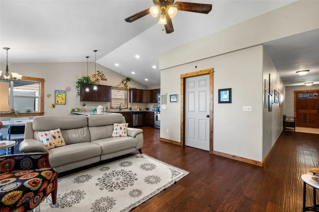 399 Ramshorn Peak Lane Bozeman MT 59718