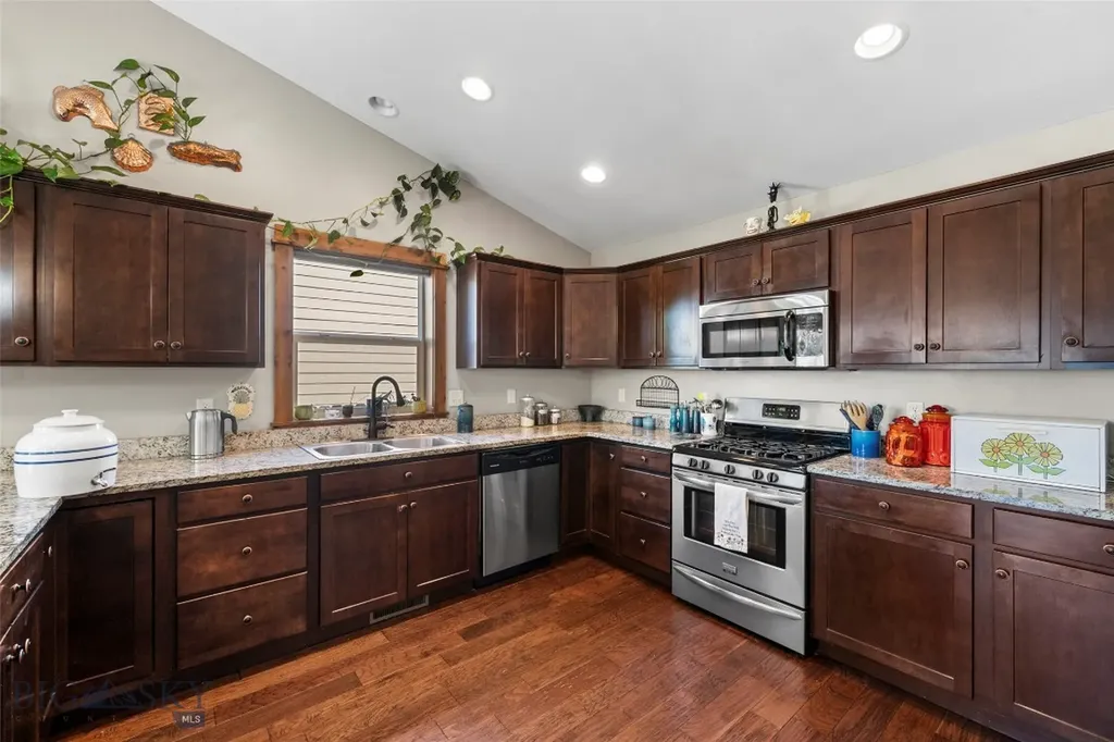 399 Ramshorn Peak Lane Bozeman MT 59718
