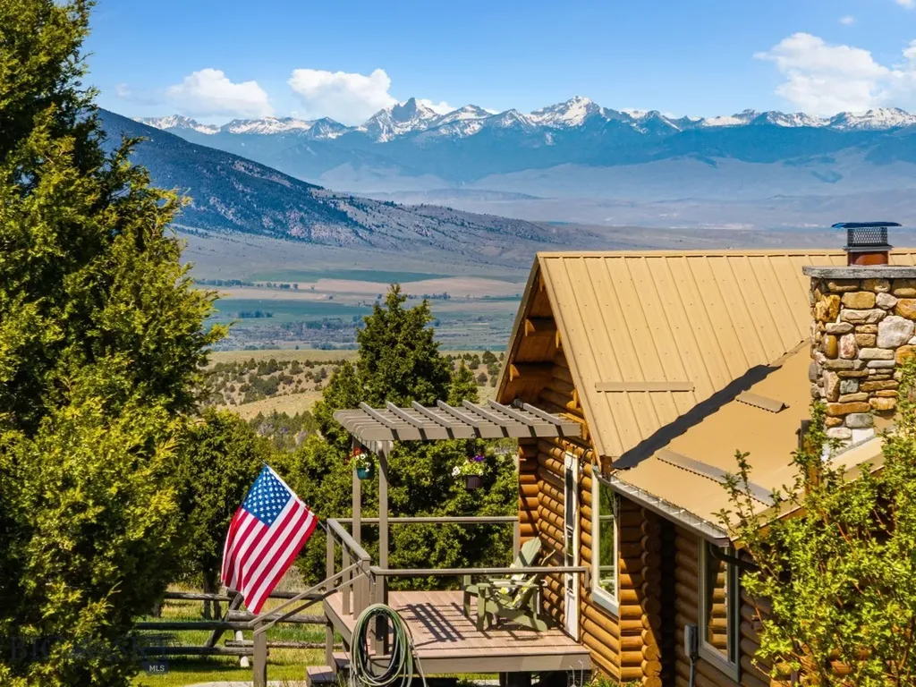 25 Sundowner Road Sheridan MT 59749