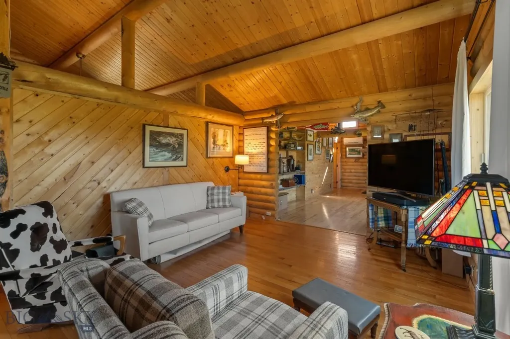 25 Sundowner Road Sheridan MT 59749