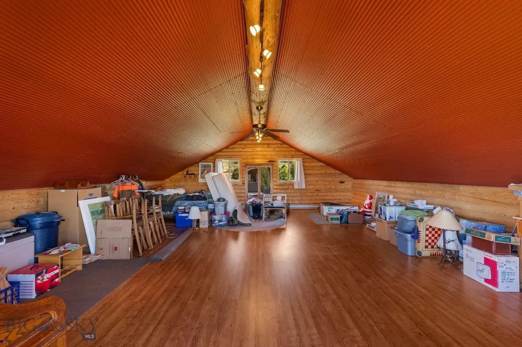 25 Sundowner Road Sheridan MT 59749