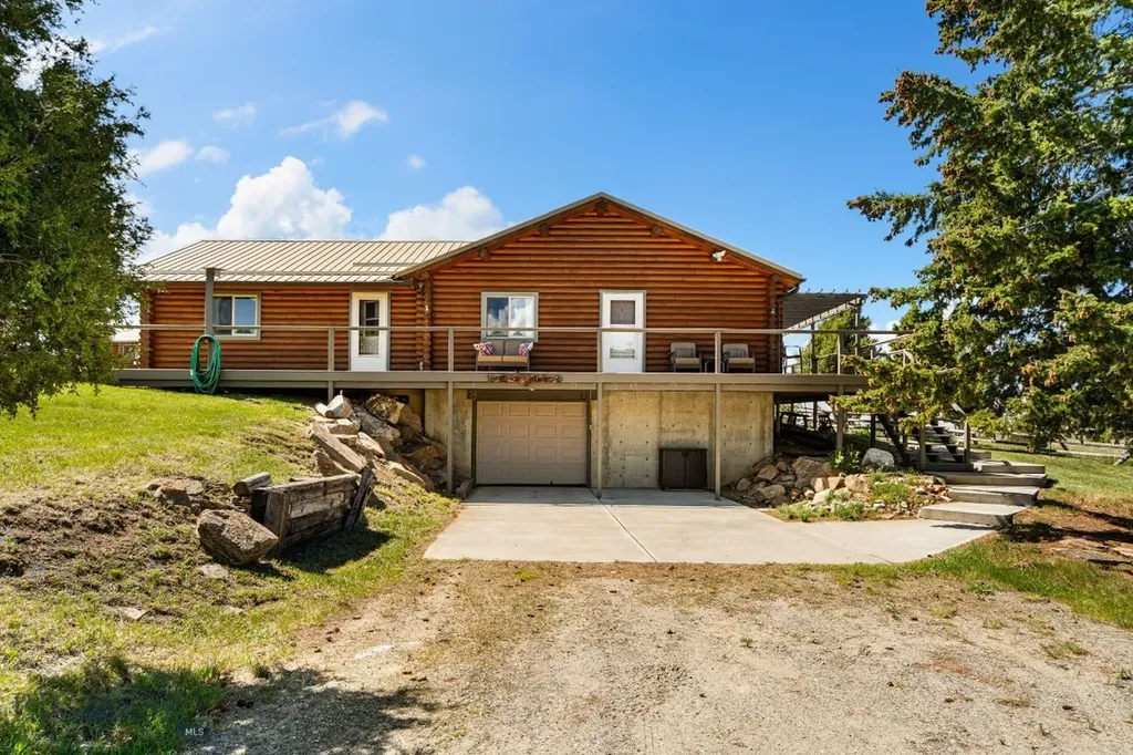 25 Sundowner Road Sheridan MT 59749