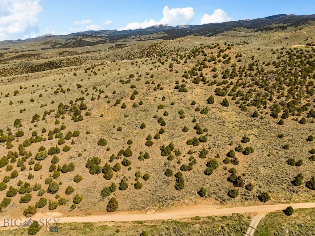 25 Sundowner Road Sheridan MT 59749