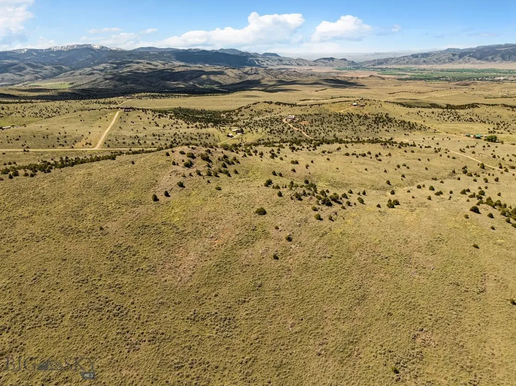 25 Sundowner Road Sheridan MT 59749