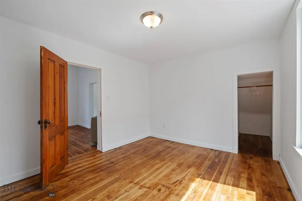 106 S I Livingston MT 59047