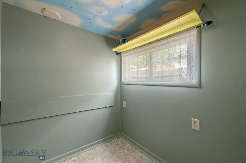 106 S I Livingston MT 59047