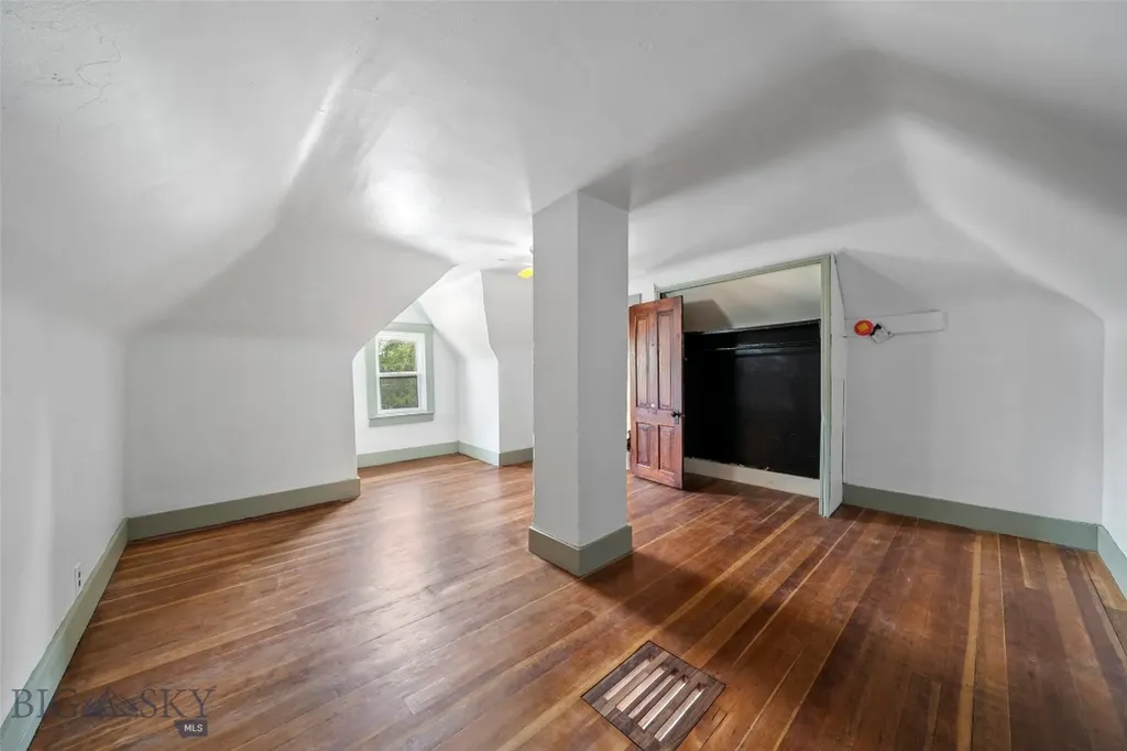 106 S I Livingston MT 59047