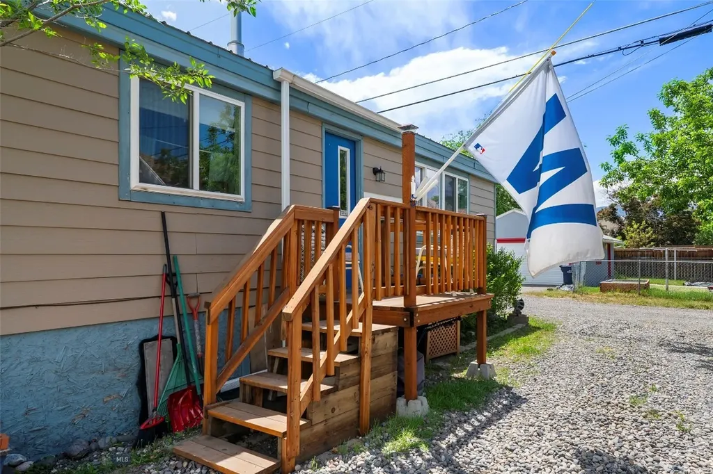 106 S I Livingston MT 59047
