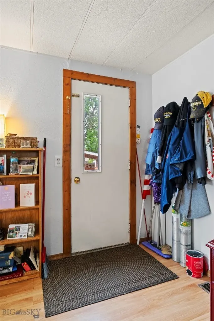 106 S I Livingston MT 59047