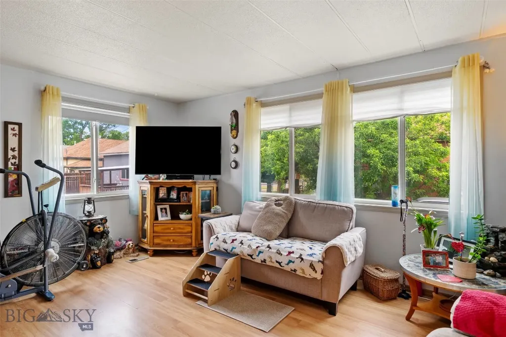 106 S I Livingston MT 59047