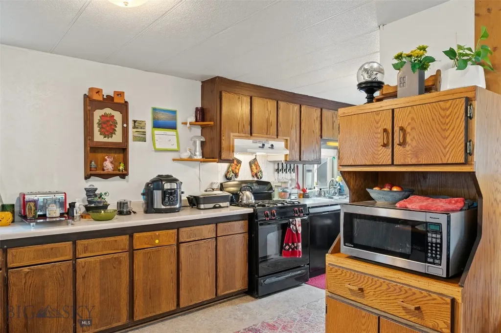 106 S I Livingston MT 59047