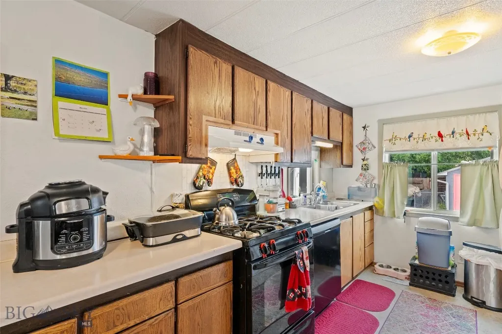 106 S I Livingston MT 59047