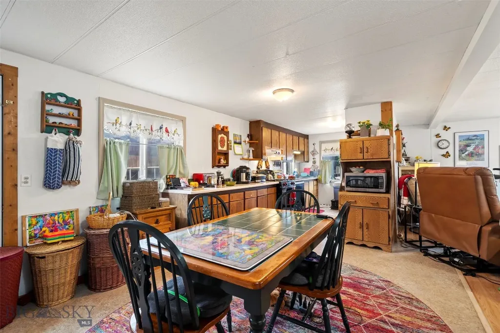 106 S I Livingston MT 59047