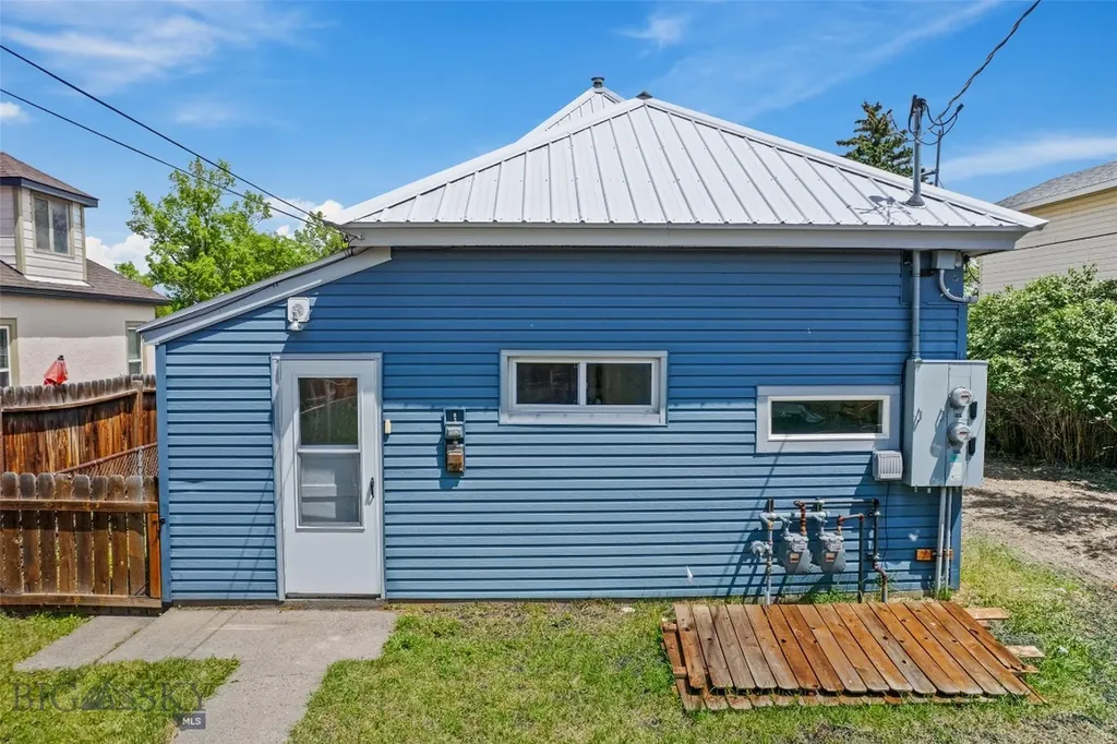 106 S I Livingston MT 59047