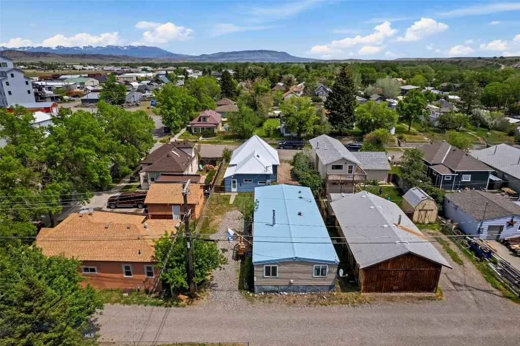 106 S I Livingston MT 59047