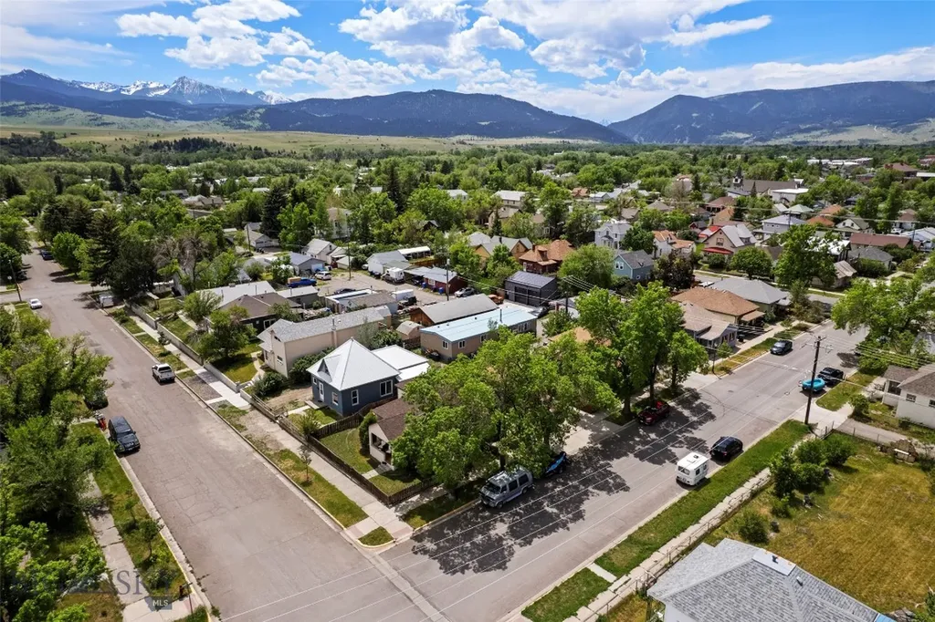 106 S I Livingston MT 59047