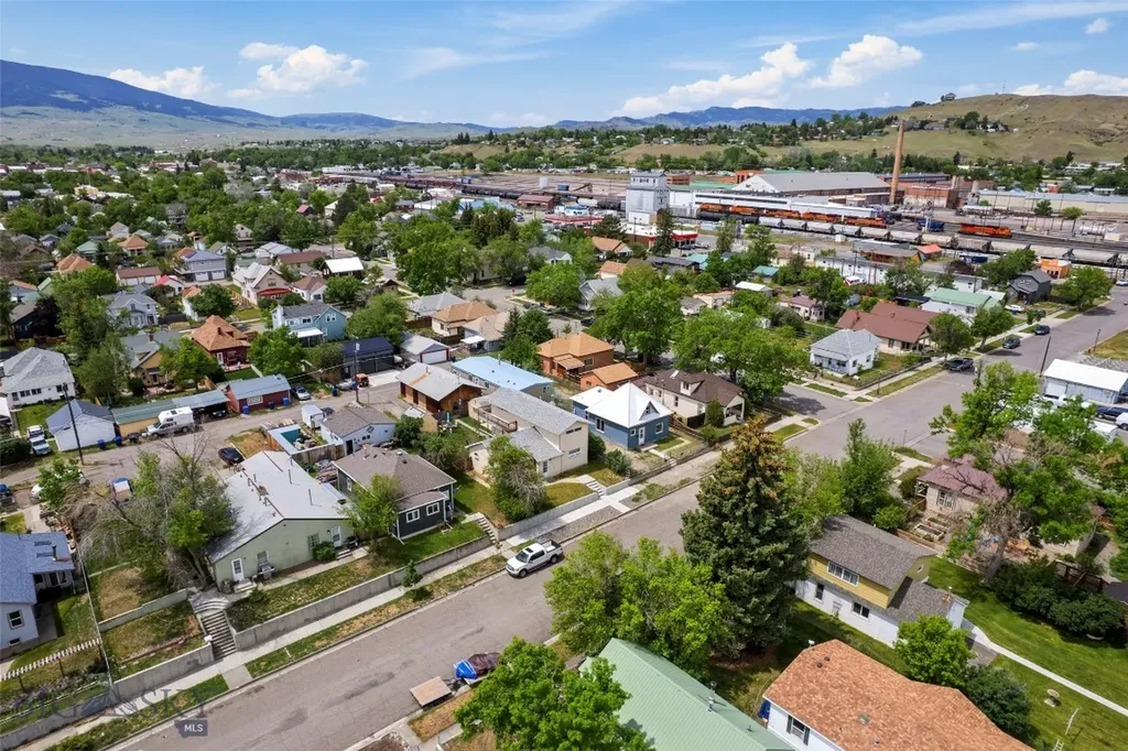 106 S I Livingston MT 59047