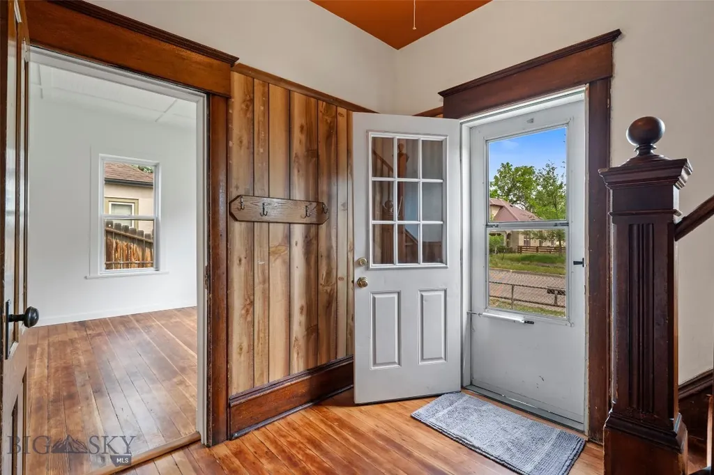106 S I Livingston MT 59047