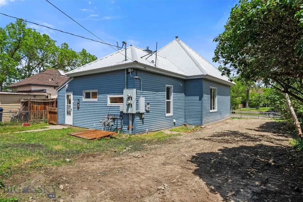 106 S I Livingston MT 59047