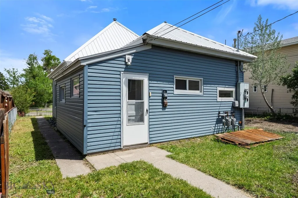 106 S I Livingston MT 59047
