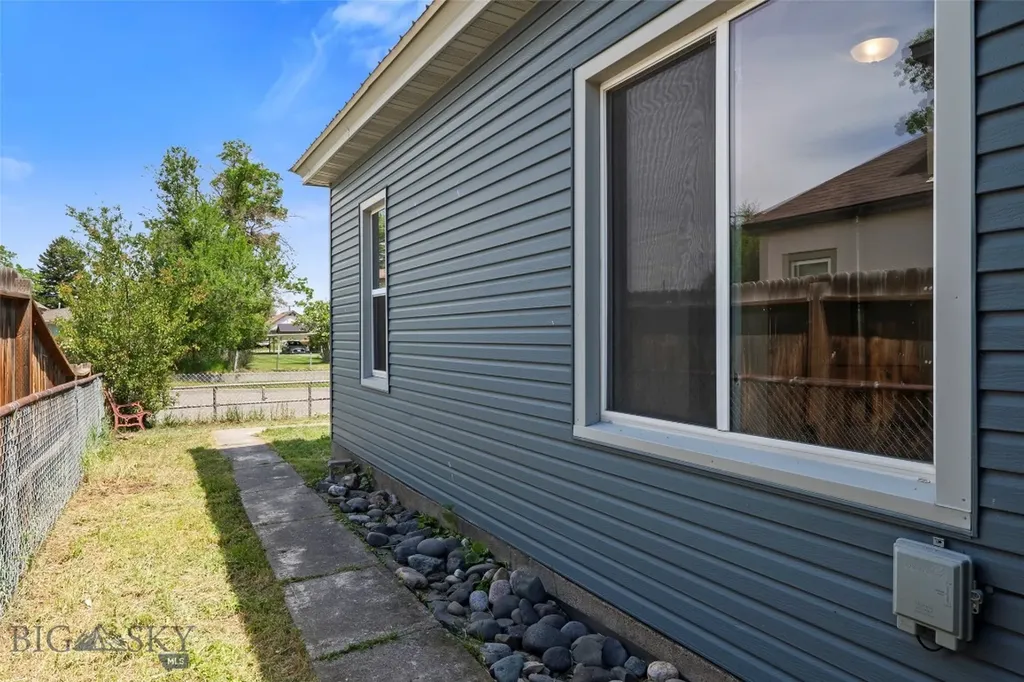106 S I Livingston MT 59047